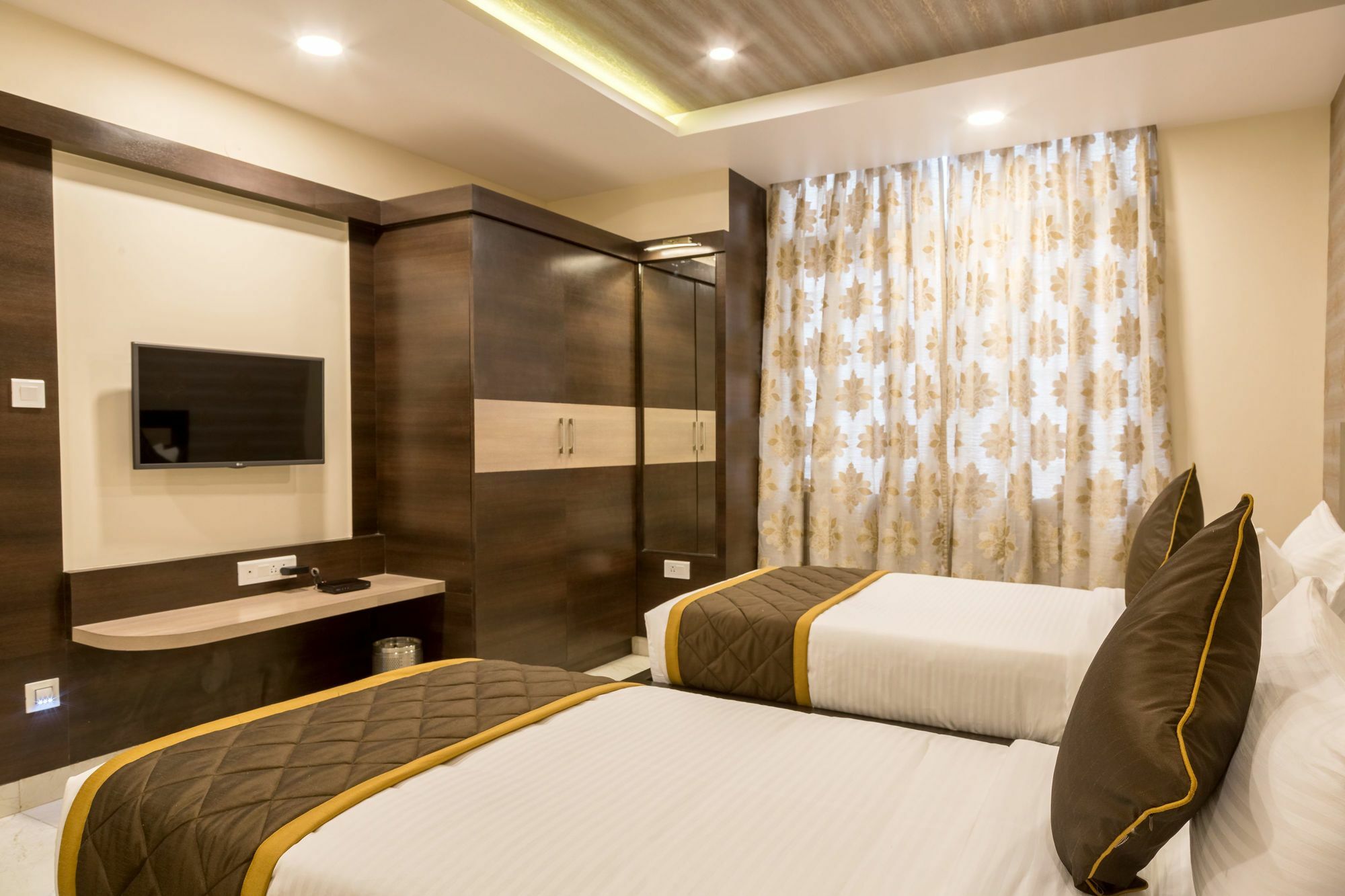 Oyo 9249 Jk Residency Hotel Bangalore Bagian luar foto
